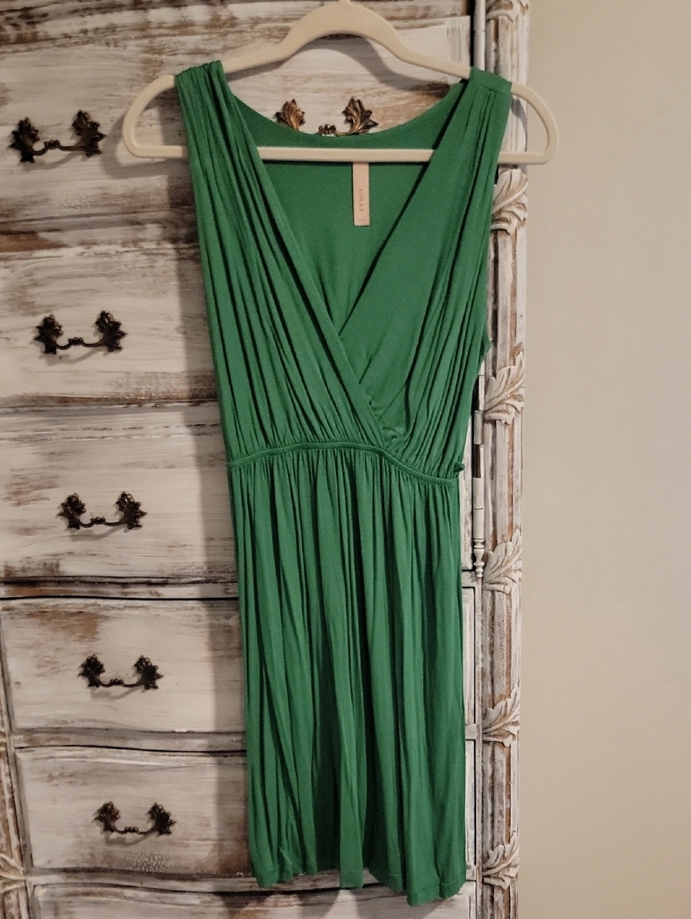 Gilli Green Sleeveless Surplice Dress